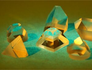 Pyramidal Prismen, Dachkant Prismen
